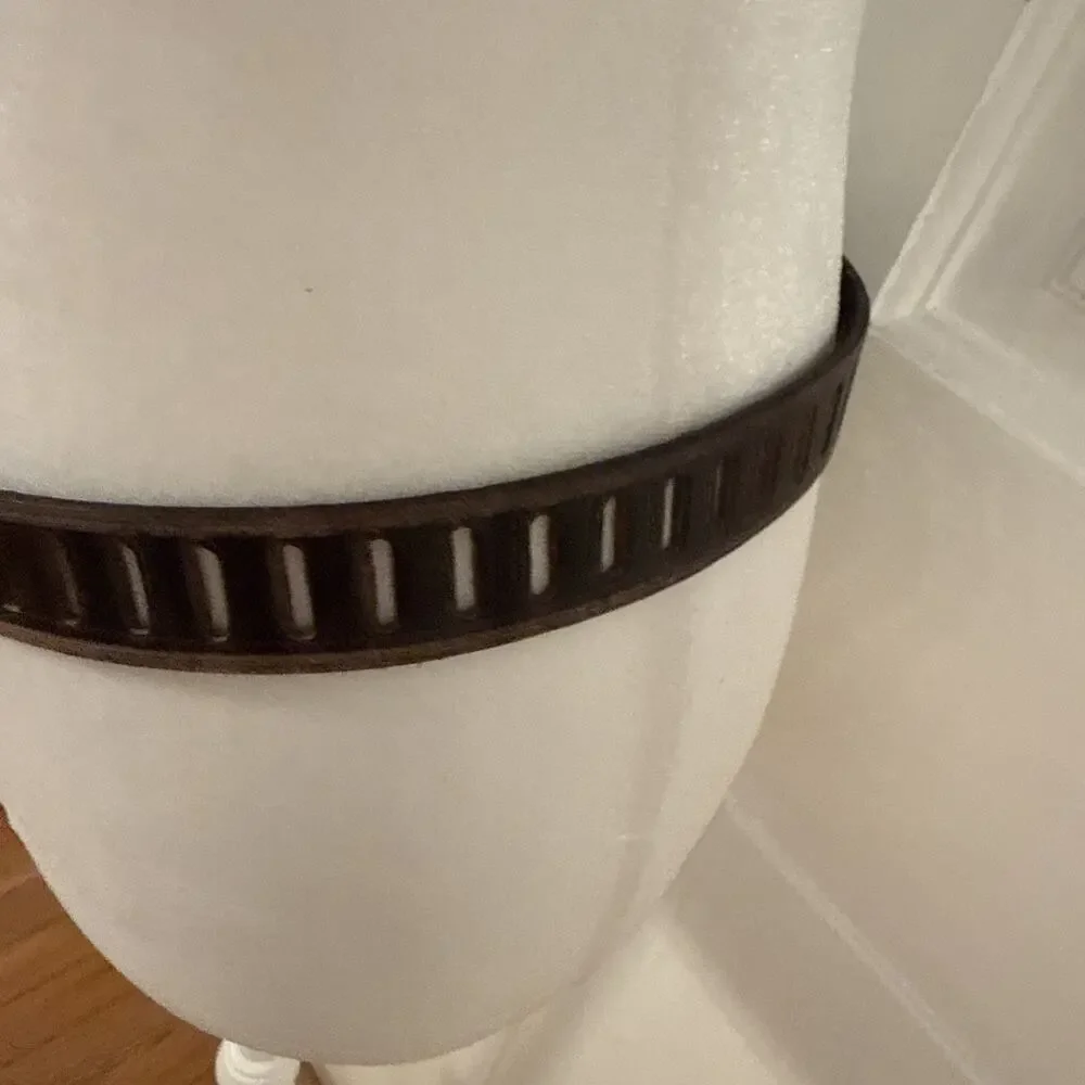 Women’s Linea Pelle wood articulated belt. G Leather Size M-L